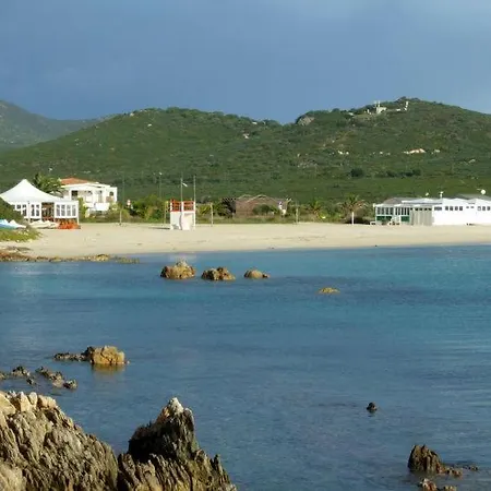 Nyaraló Pittulongu Sleeps 6 Air Con